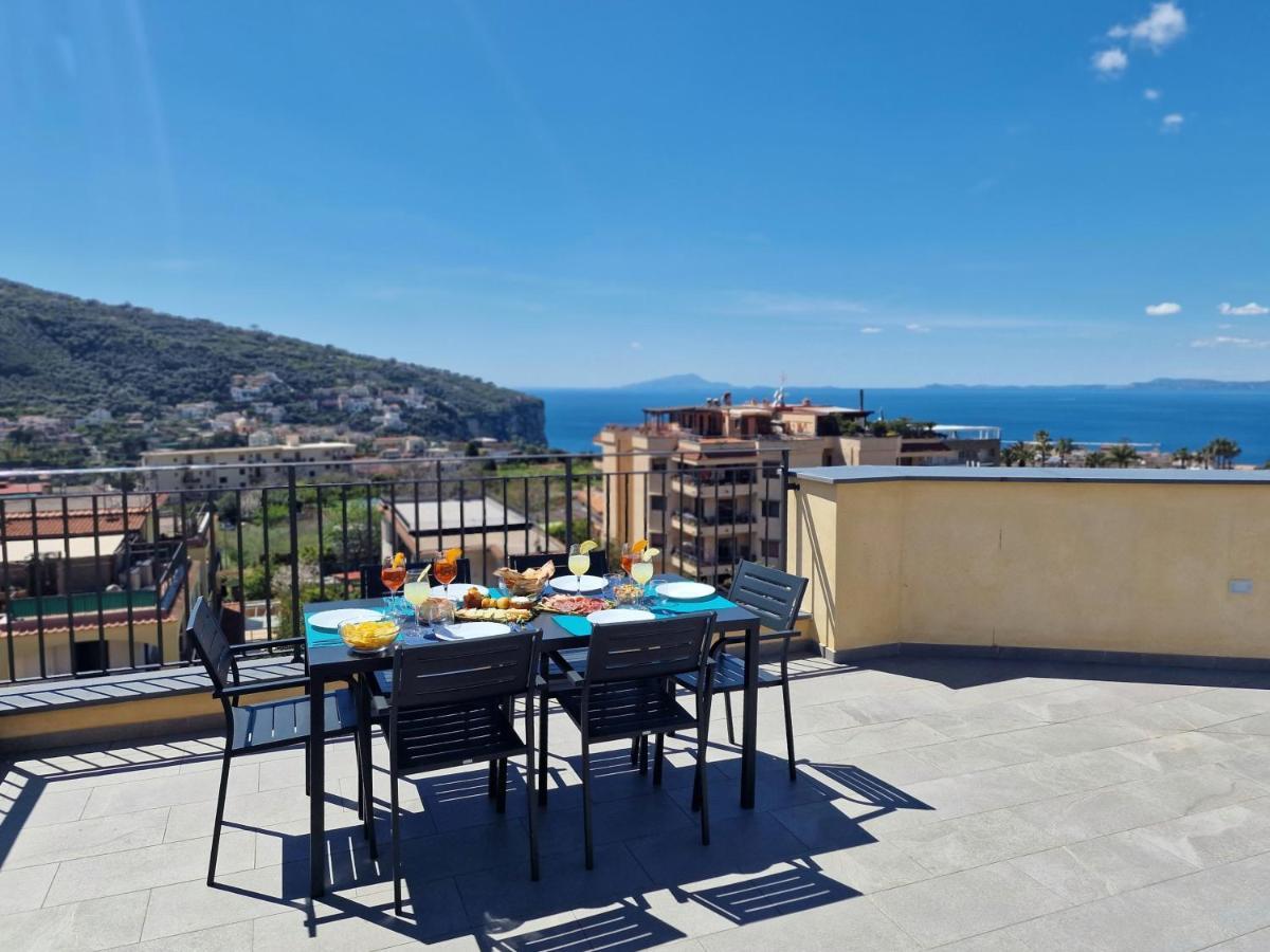 Savarese Luxury Palace Apartamento Vico Equense Exterior foto