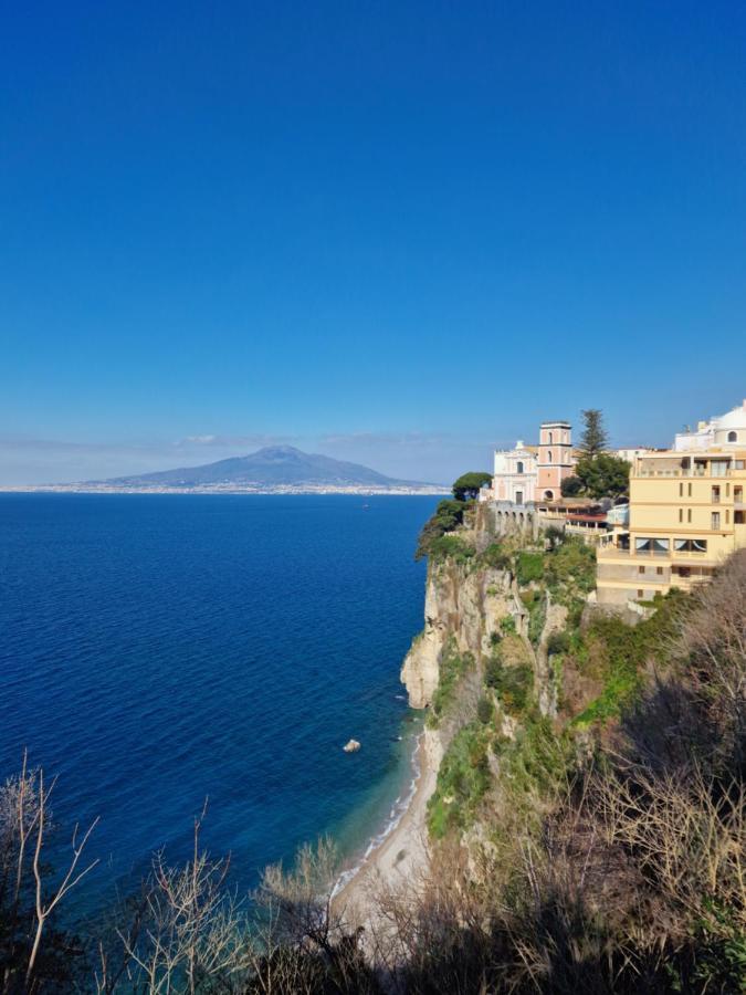 Savarese Luxury Palace Apartamento Vico Equense Exterior foto