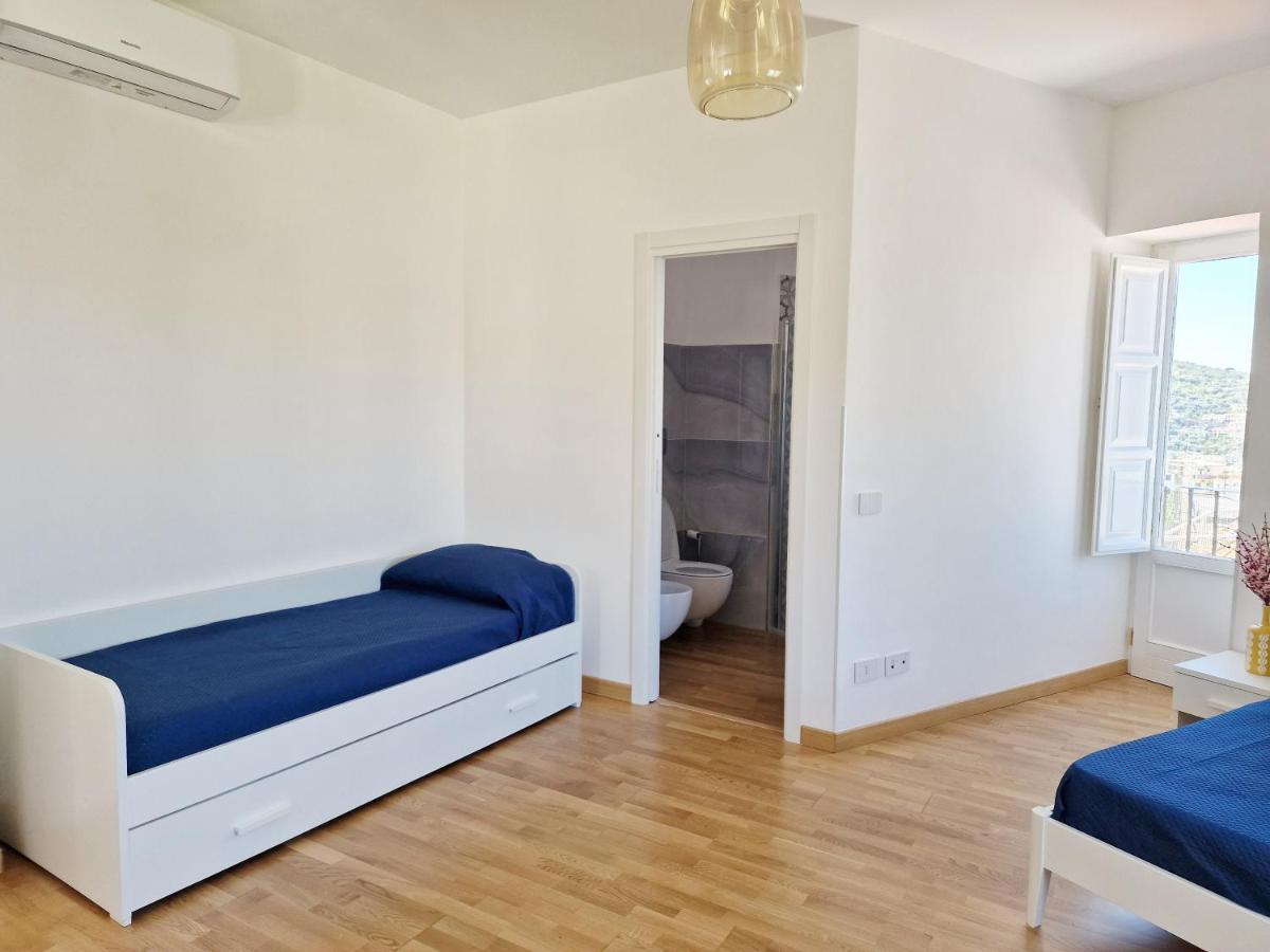 Savarese Luxury Palace Apartamento Vico Equense Exterior foto