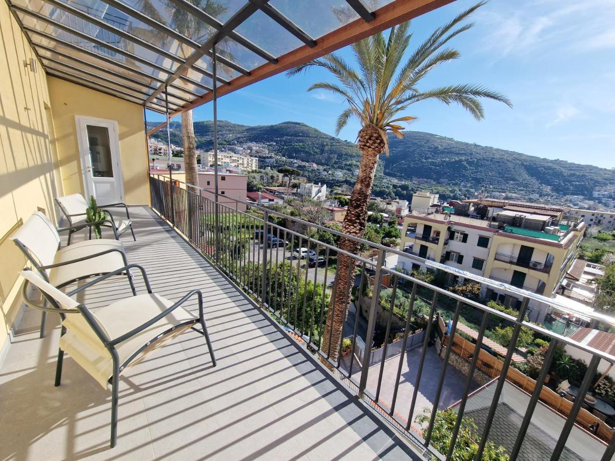 Savarese Luxury Palace Apartamento Vico Equense Exterior foto